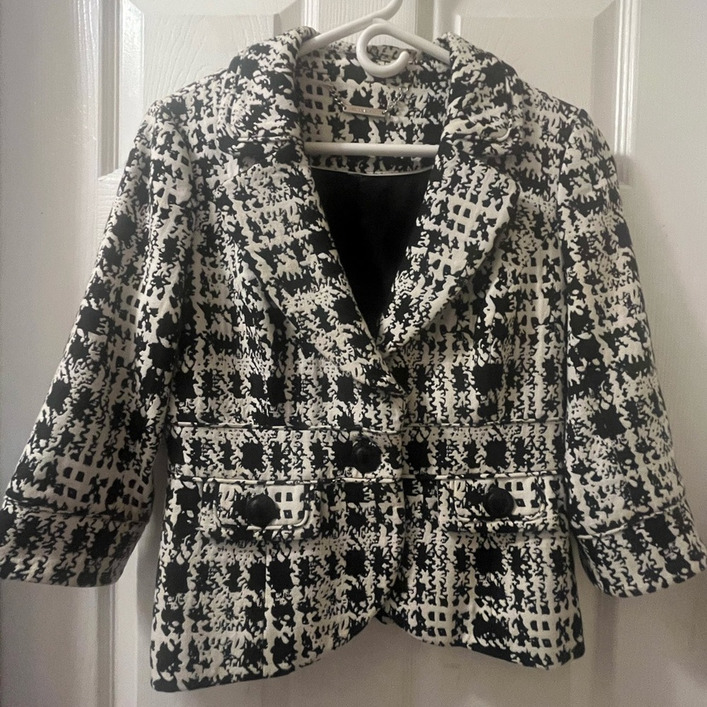 White House Black Market black + white Tweed hip length blazer, XS, EUC